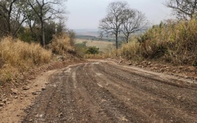 Torrinha: Prefeitura intensifica obras de recuperação na Estrada da Serra da Mangueira
